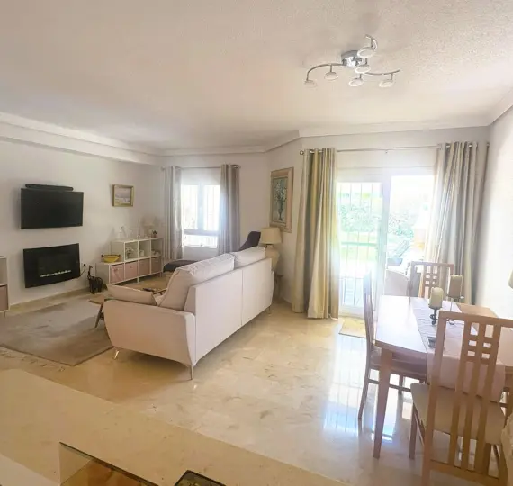 Sale of townhouse in La Duquesa