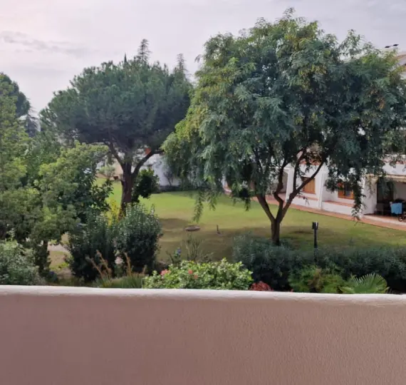 Продажа апартаментов на среднем этаже в Nueva Andalucía