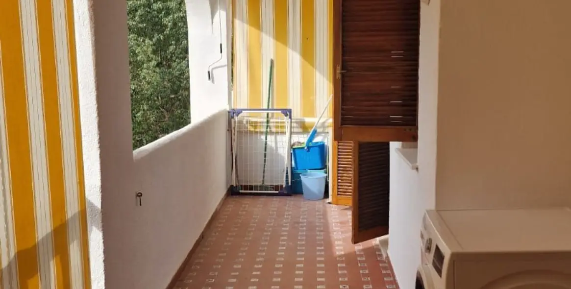 Venta de apartamento en planta media en Nueva Andalucía 9