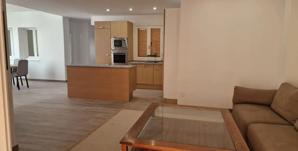 Venta de apartamento en planta media en Nueva Andalucía 12