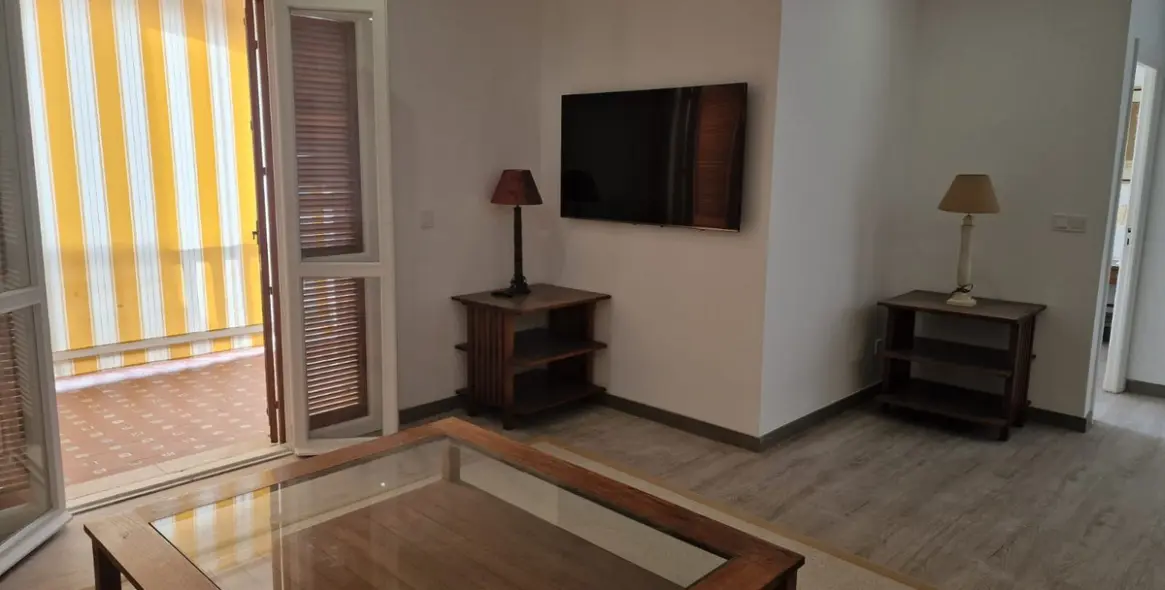 Venta de apartamento en planta media en Nueva Andalucía 18