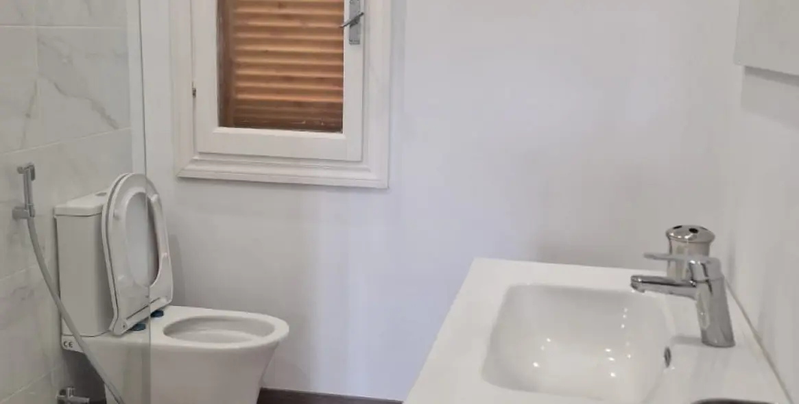 Sale of middle floor apartment in Nueva Andalucía 21