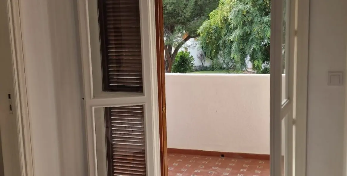 Sale of middle floor apartment in Nueva Andalucía 22