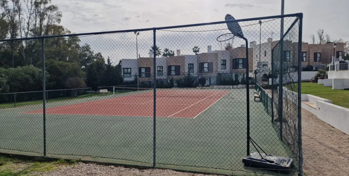 Sale of middle floor apartment in Nueva Andalucía 35