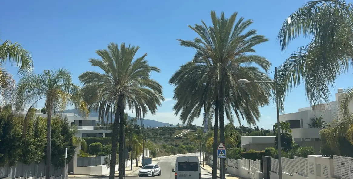 Sale of penthouse in Estepona 20