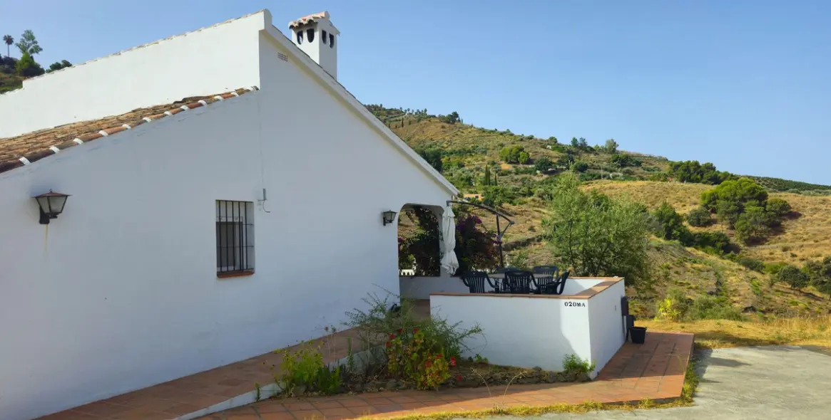 Sale of detached villa in Cómpeta 3