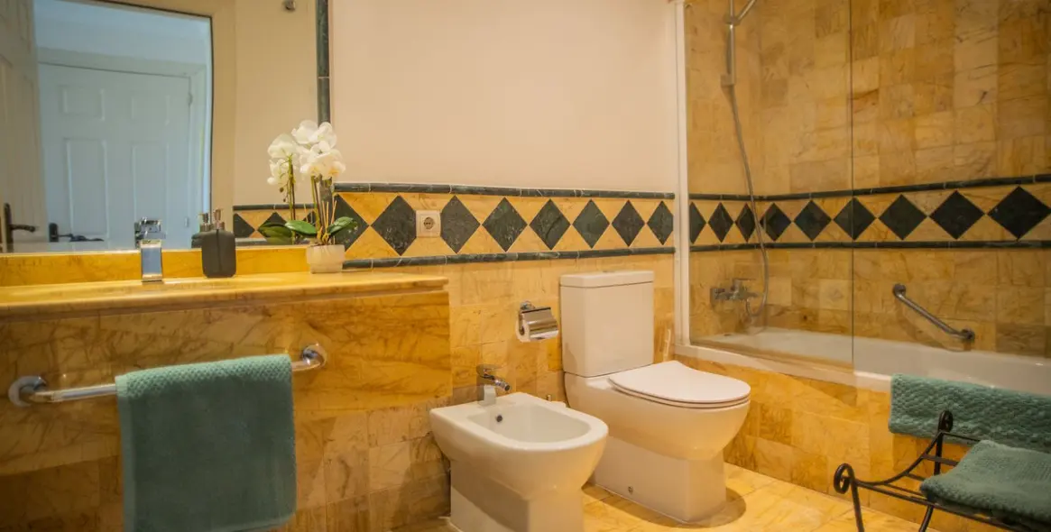 Продажа апартаментов на среднем этаже в El Paraiso 14