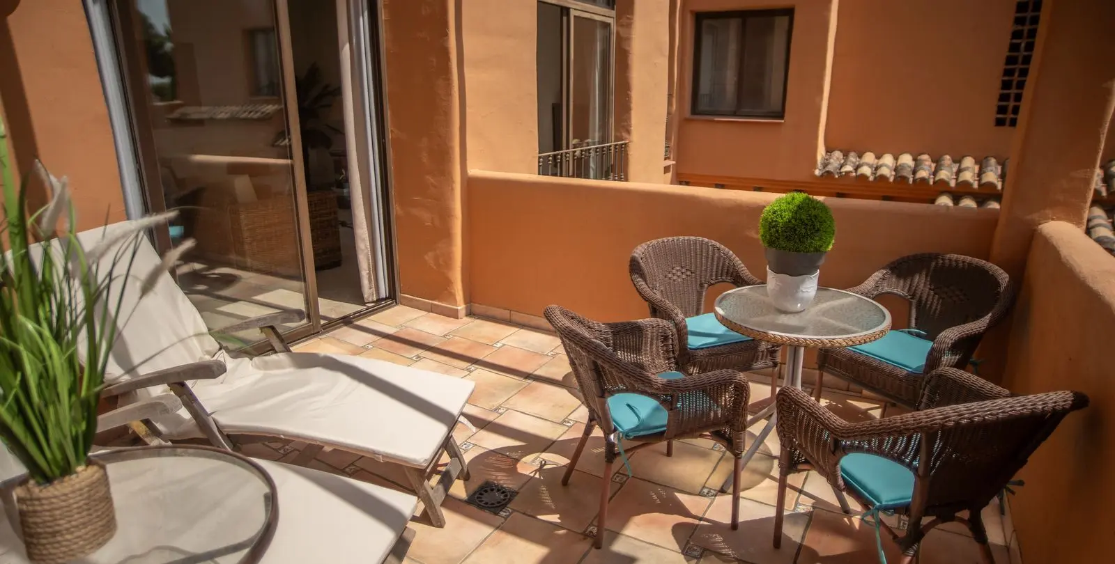 Sale of middle floor apartment in Cancelada 22