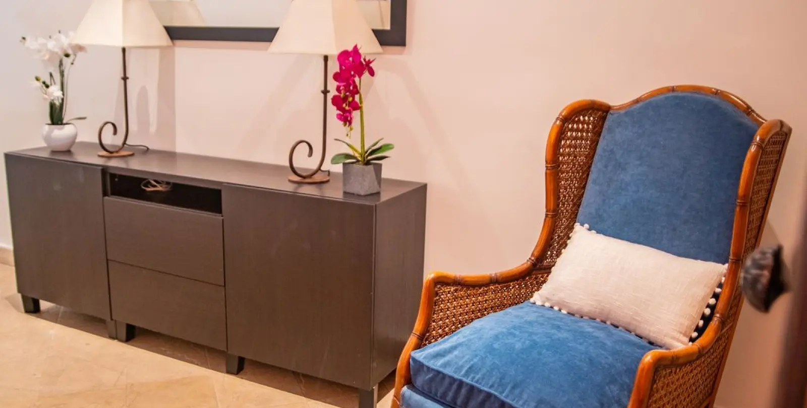 Sale of middle floor apartment in Cancelada 30