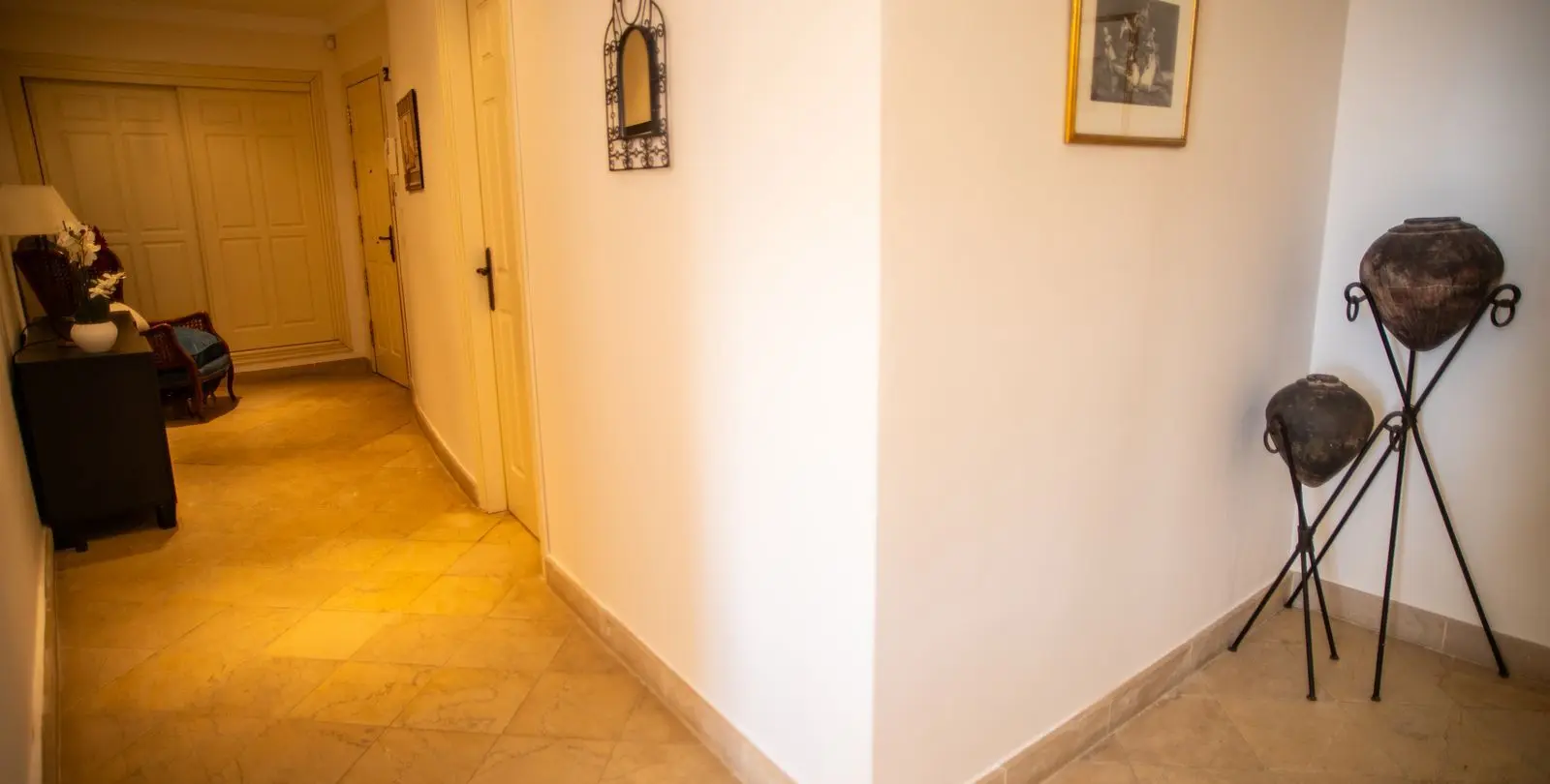 Sale of middle floor apartment in Cancelada 32