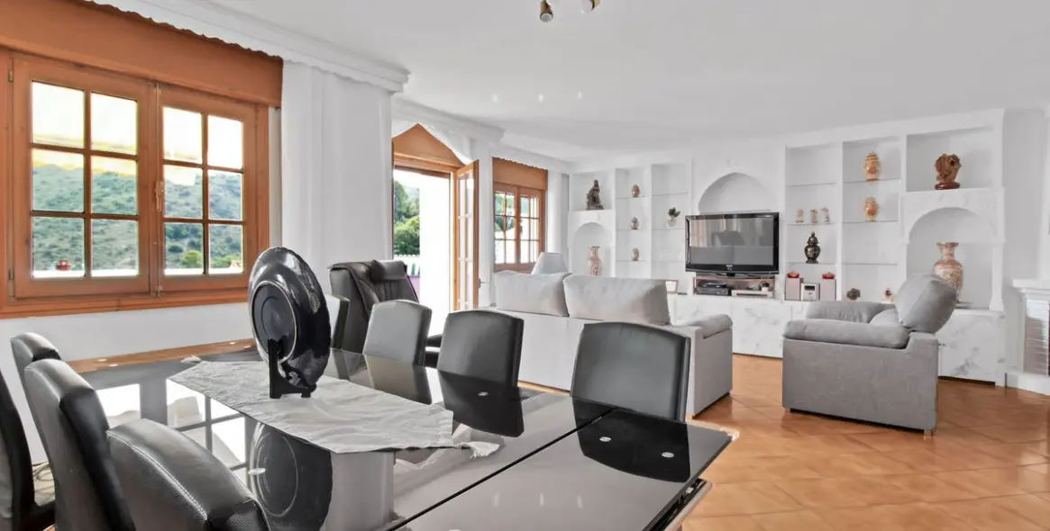 Sale of duplex in Benahavís 1