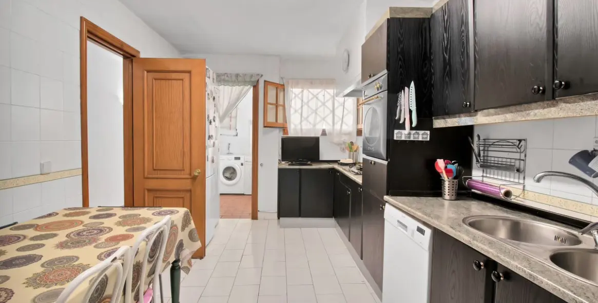 Продажа двухуровневых апартаментов в Benahavís 22