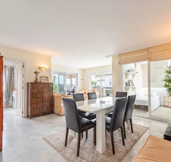 Sale of middle floor apartment in Bel Air