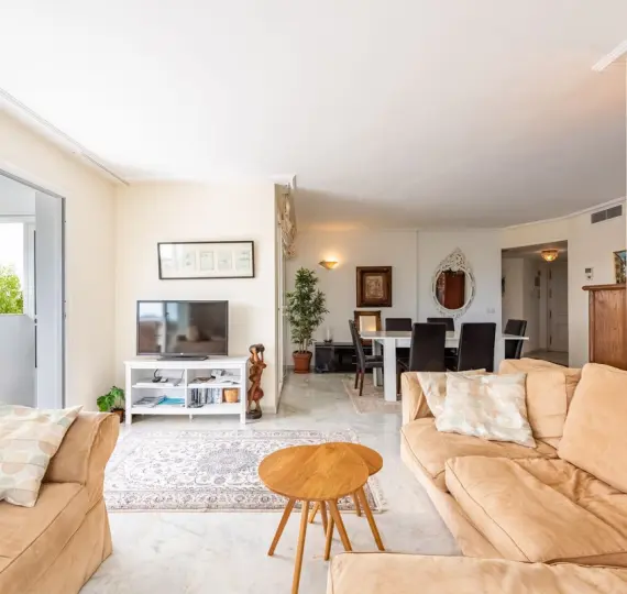 Sale of middle floor apartment in Bel Air