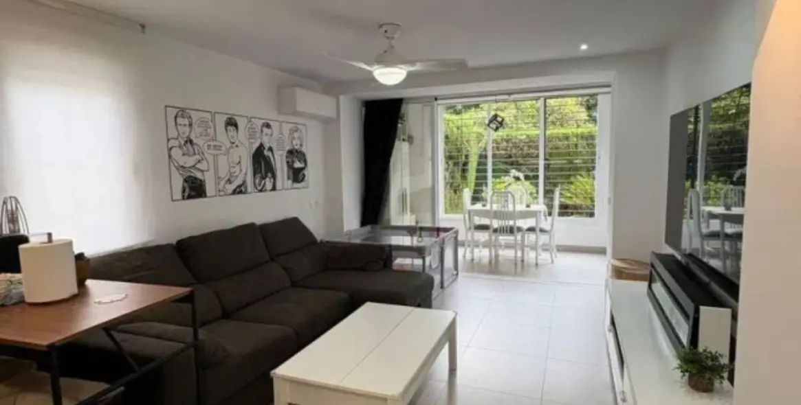 Sale of middle floor apartment in Marbella 1