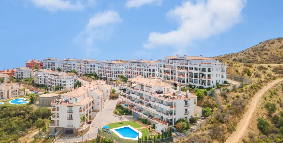Sale of ground floor apartment in Calahonda 1