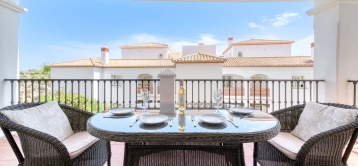 Sale of ground floor apartment in Calahonda 3