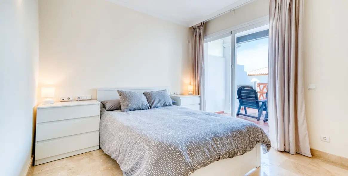 Sale of ground floor apartment in Calahonda 31