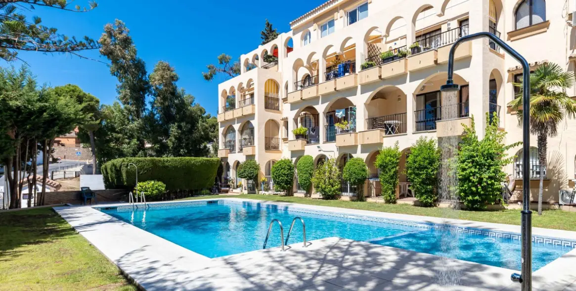 Sale of penthouse in Sierrezuela 1