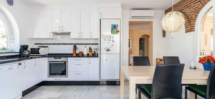 Sale of penthouse in Sierrezuela 2