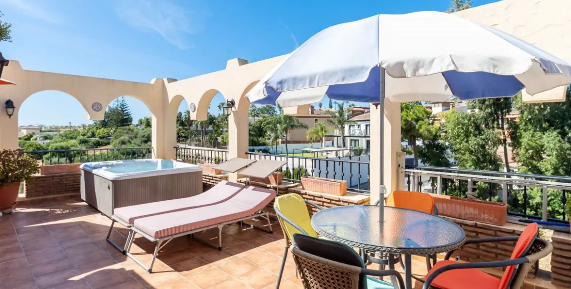 Sale of penthouse in Sierrezuela 18