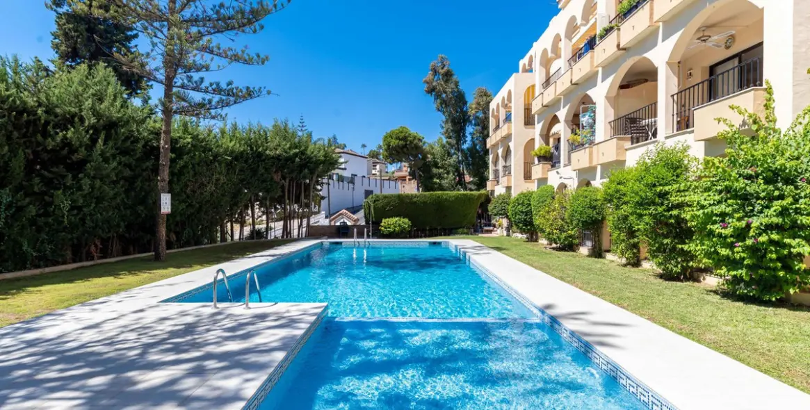 Sale of penthouse in Sierrezuela 20