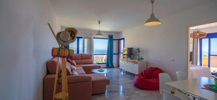 Sale of penthouse in La Duquesa 2