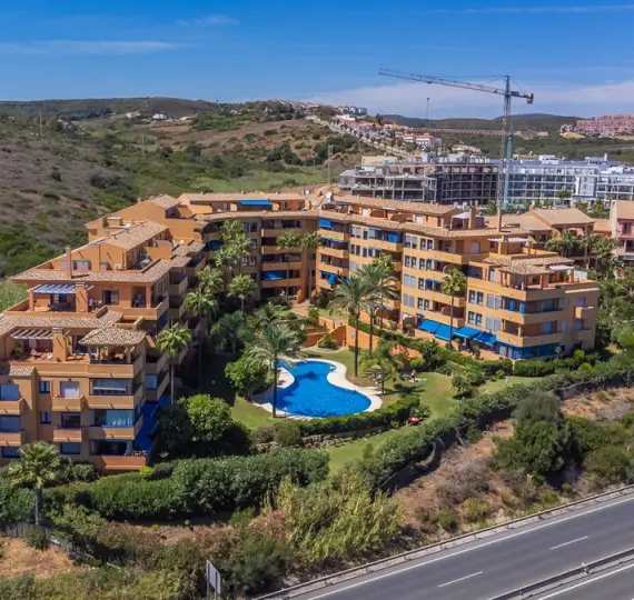 Sale of penthouse in La Duquesa