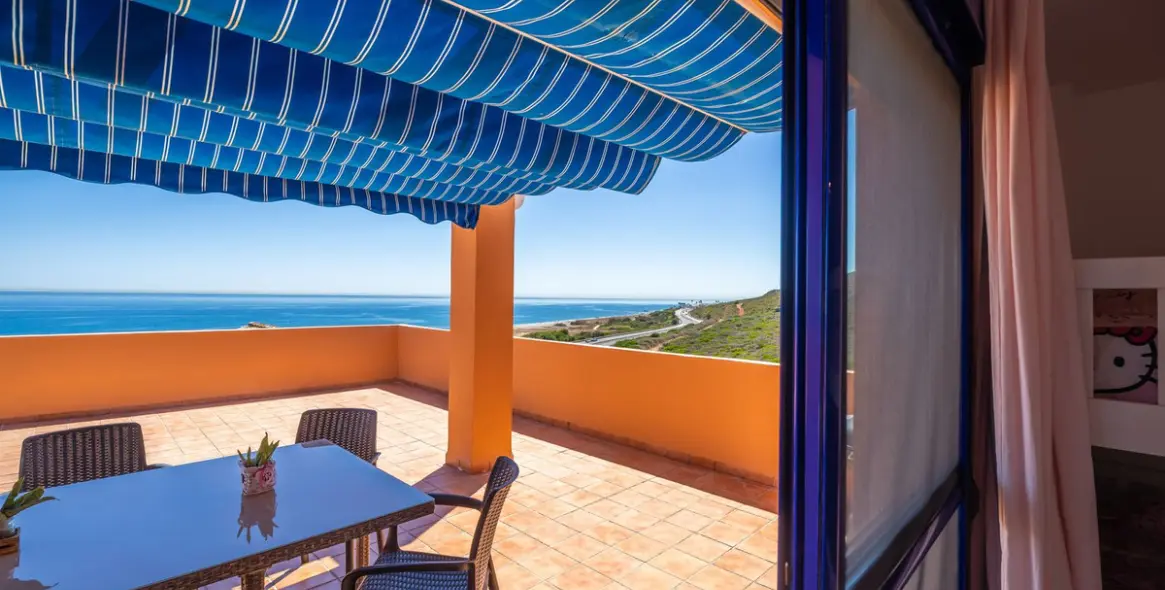 Sale of penthouse in La Duquesa 14