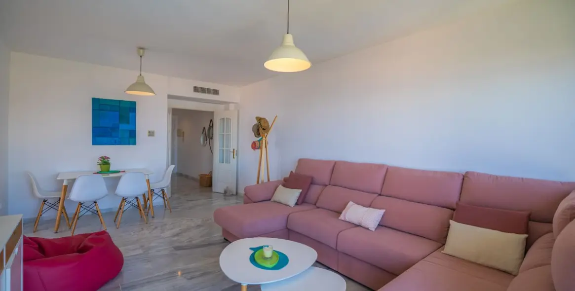 Sale of penthouse in La Duquesa 20