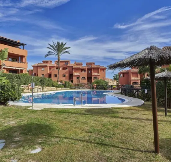 Апартаменты на первом этаже R5167165