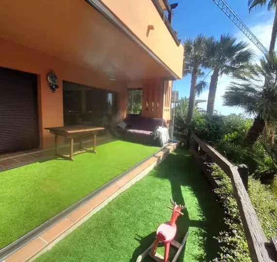 Апартаменты на первом этаже R5167165