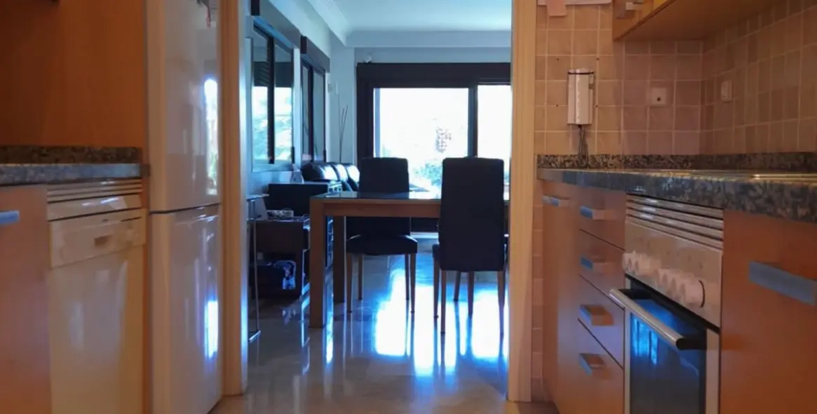 Sale of ground floor apartment in Estepona 15