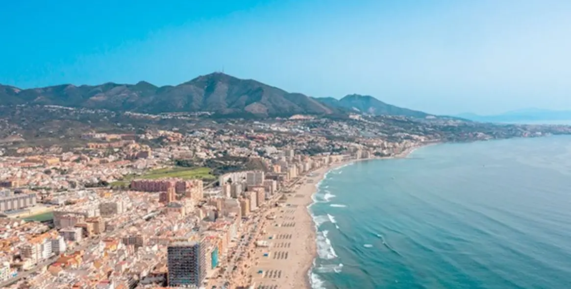 Sale of middle floor apartment in Fuengirola 3