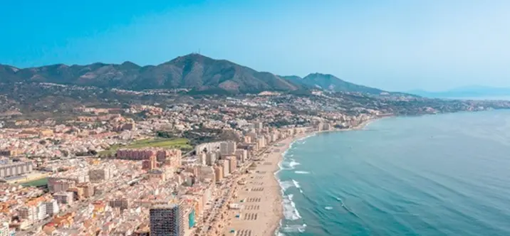 Venta de apartamento en planta media en Fuengirola 2