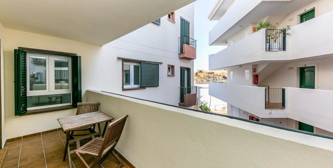 Продажа апартаментов на среднем этаже в Torrequebrada 16