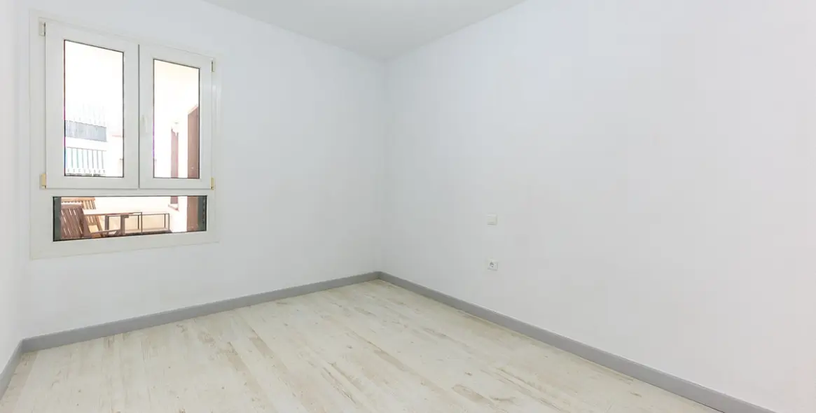 Продажа апартаментов на среднем этаже в Torrequebrada 22