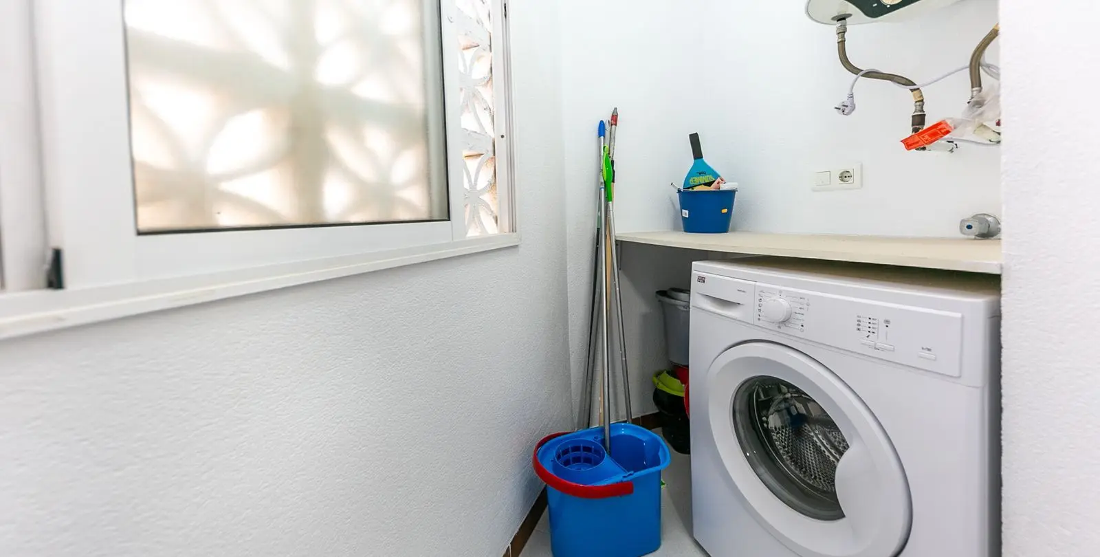 Sale of middle floor apartment in Torrequebrada 13