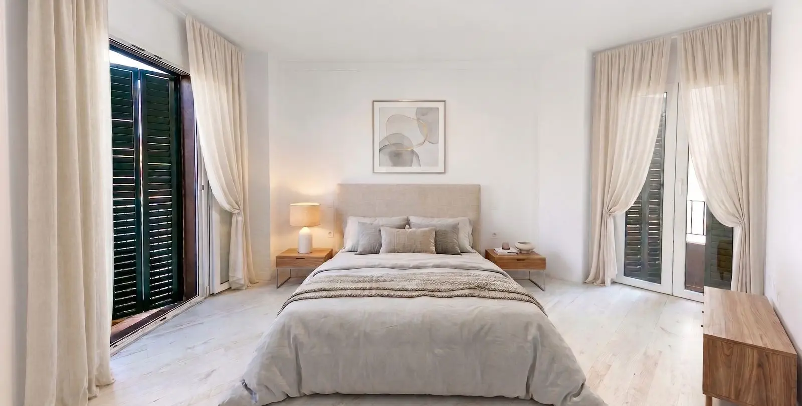Sale of middle floor apartment in Torrequebrada 32