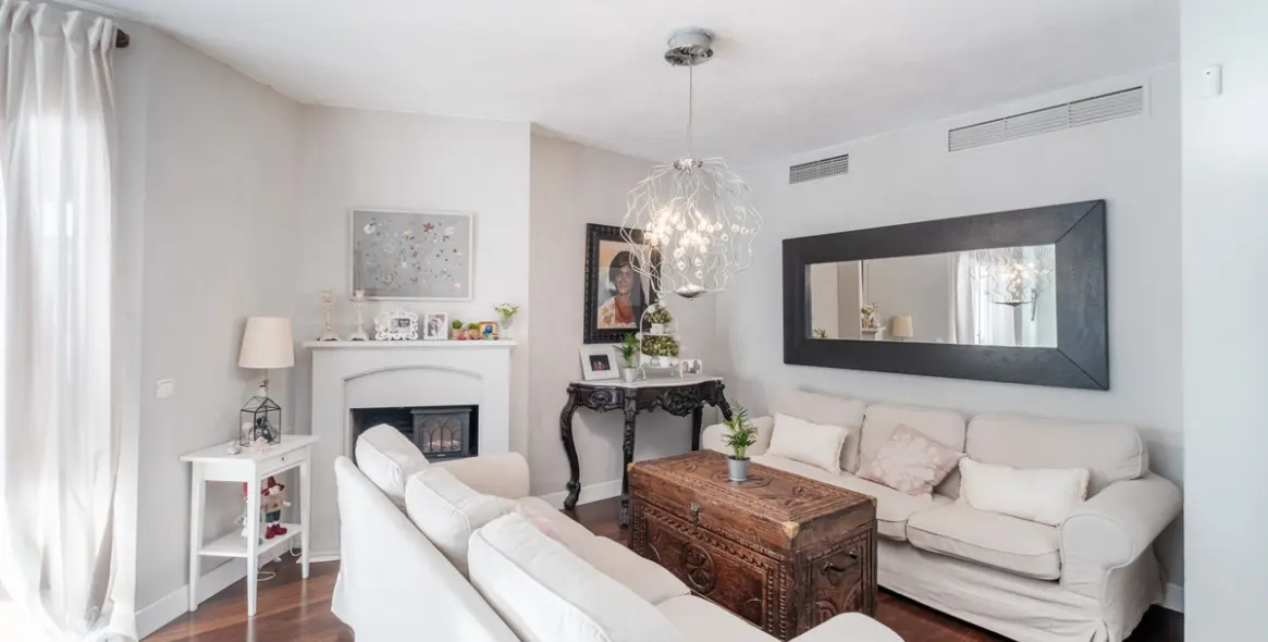 Sale of penthouse duplex in Nueva Andalucía 5