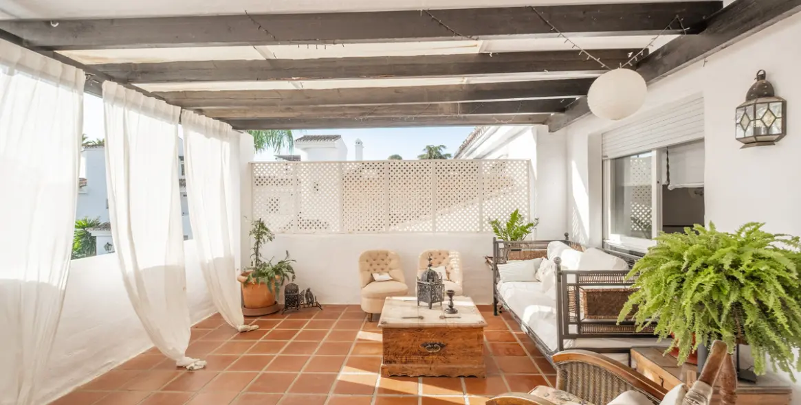 Sale of penthouse duplex in Nueva Andalucía 9