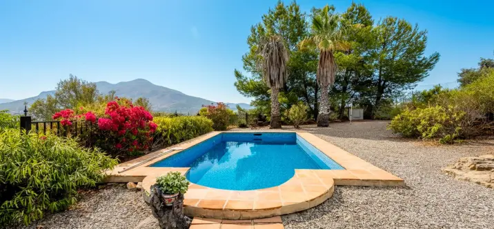 Sale of finca - cortijo in Coín 0