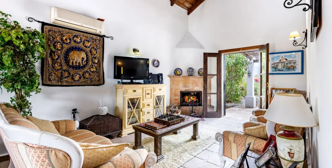 Sale of finca - cortijo in Coín 9