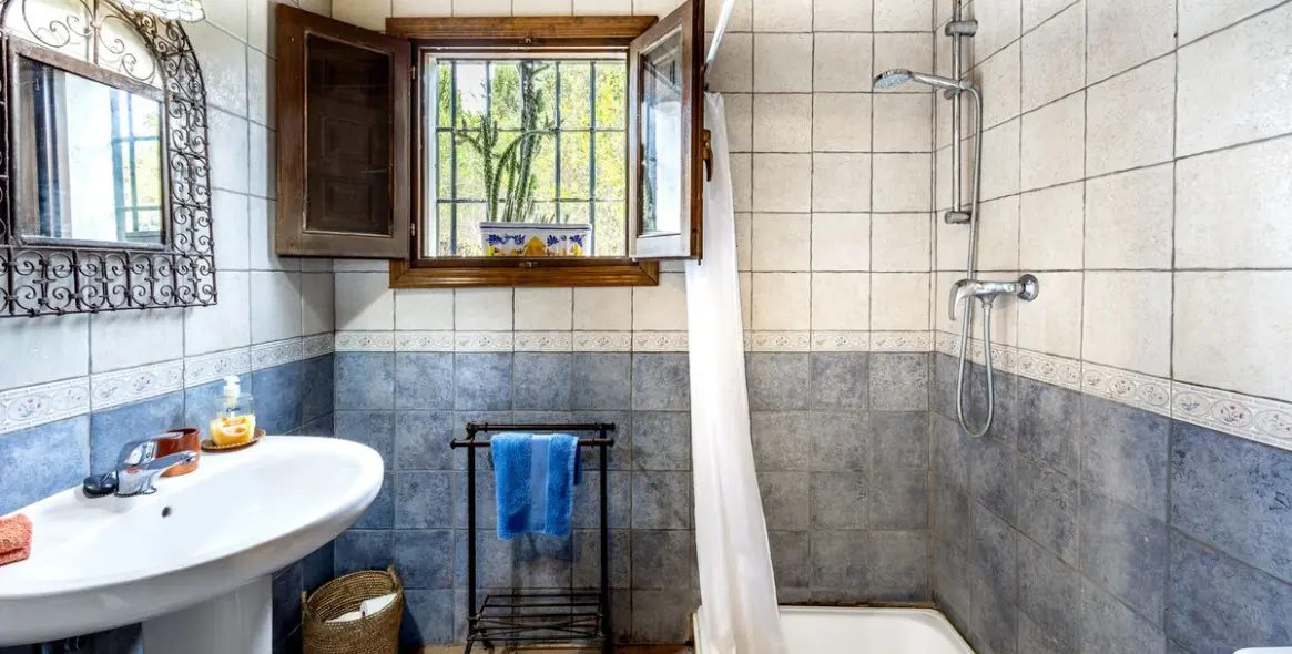 Sale of finca - cortijo in Coín 14