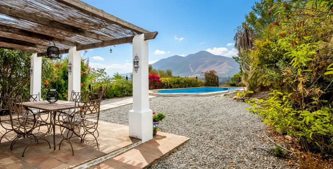 Продажа финки в Coín 25