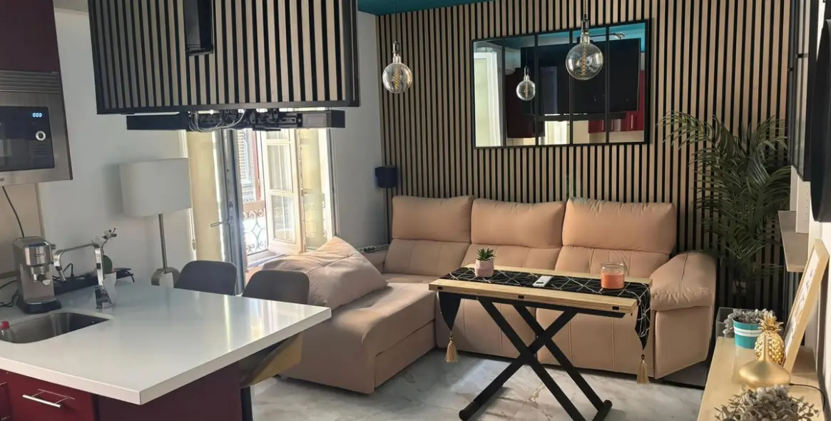 Sale of middle floor apartment in Centro Histórico 1