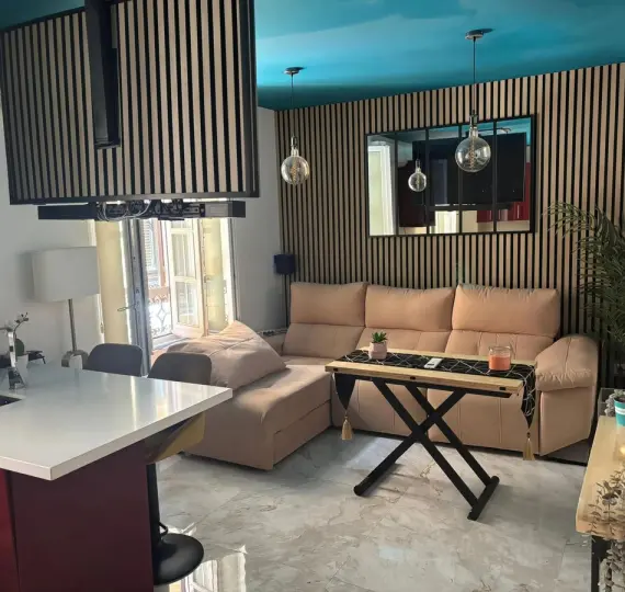 Sale of middle floor apartment in Centro Histórico