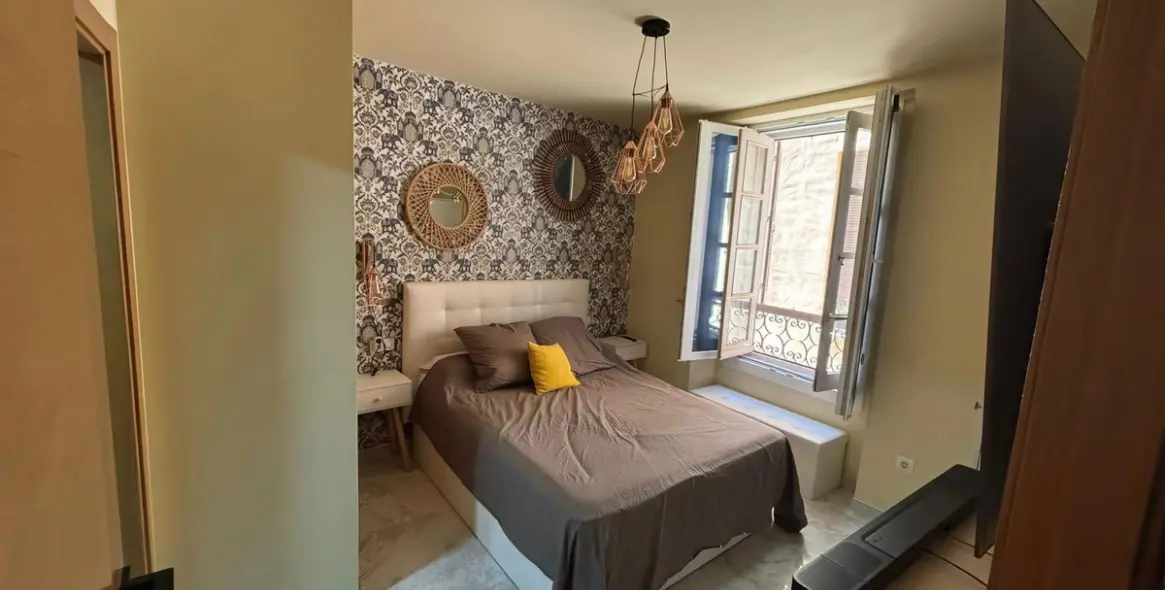 Sale of middle floor apartment in Centro Histórico 3