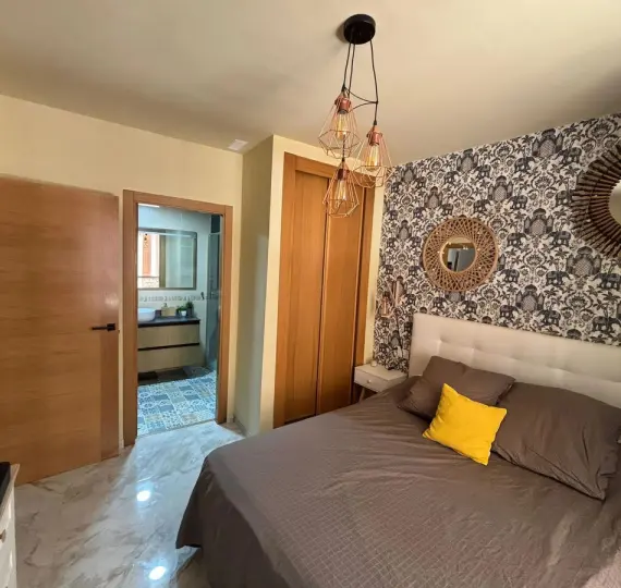 Sale of middle floor apartment in Centro Histórico