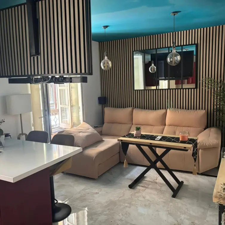Sale of middle floor apartment in Centro Histórico